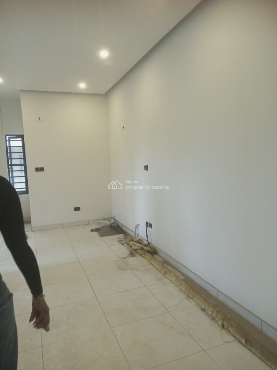 4bedroom  Servied   Semi Detached  Duplex, Ado Road, Ajah, Lagos, Semi-detached Duplex for Rent