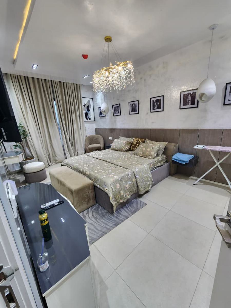 Lovely 2 Bedroom Waterfront Apartment with Ps5 & Snooker,etc, Lekki Phase 1, Lekki, Lagos, Flat / Apartment Short Let