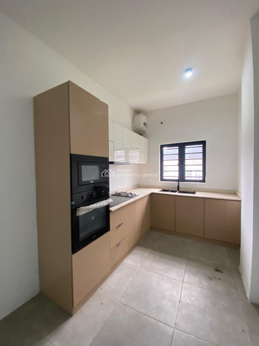 2 Bedroom Flat Apartment with Chefs Quarters and Bq, Agungi, Agungi, Lekki, Lagos, Block of Flats for Sale