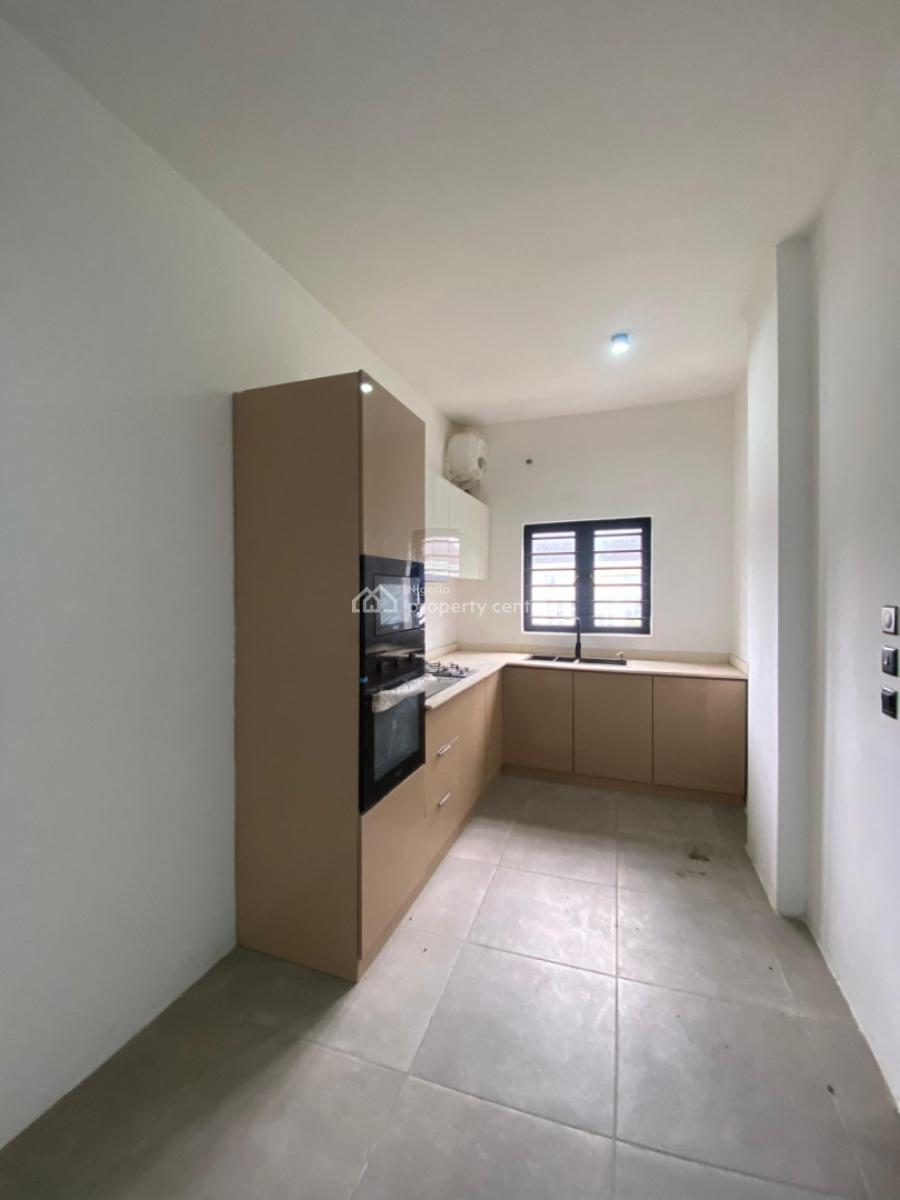 2 Bedroom Flat Apartment with Chefs Quarters and Bq, Agungi, Agungi, Lekki, Lagos, Block of Flats for Sale
