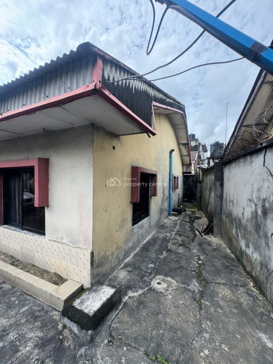 4 Units of 1 Bedroom Flats & 2 Units of Self-contain, Off Woji Road, Woji, Port Harcourt, Rivers, Block of Flats for Sale