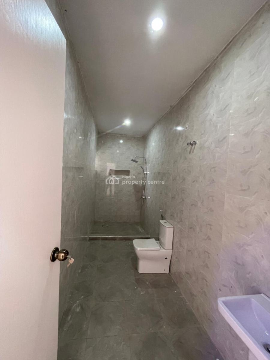 Exquisite 3bedroom Flat, Off Allen Ikeja, Allen, Ikeja, Lagos, Flat / Apartment for Sale