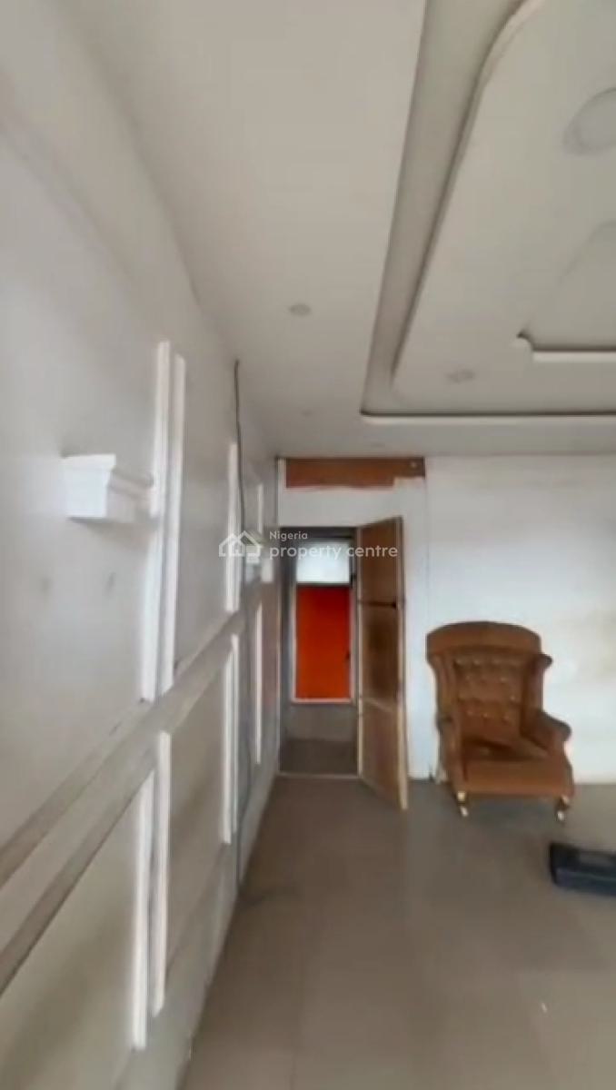 Very Decent and Spacious Upstairs Mini Flat, Off Market Street, Shomolu, Lagos, Mini Flat (room and Parlour) for Rent