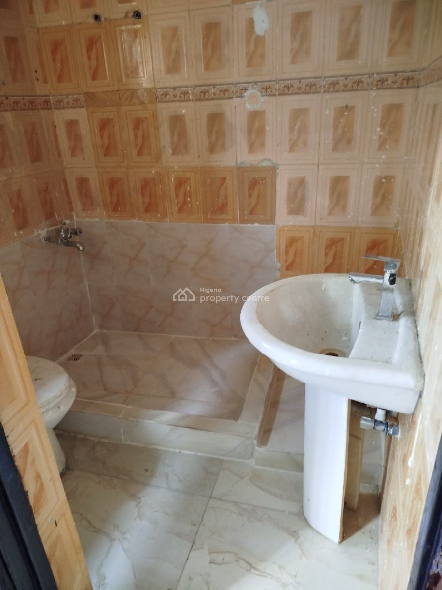 3 Bedrooms Apartment, Downstairs, Ado Road, Ajah, Lagos, Flat / Apartment for Rent