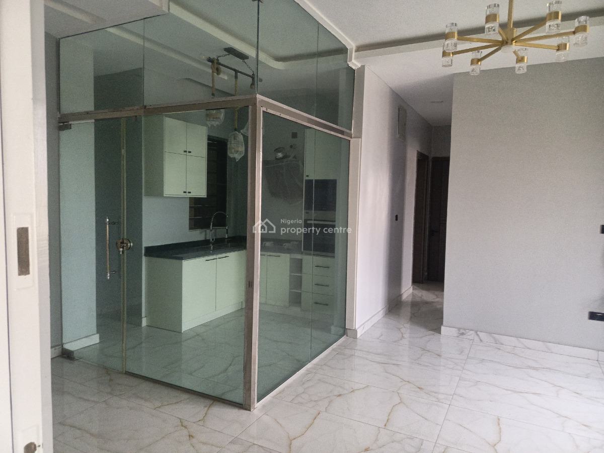 Spacious 2 Bedroom Apartment, Off Freedom Way, Lekki Phase 1, Lekki, Lagos, Flat / Apartment for Sale