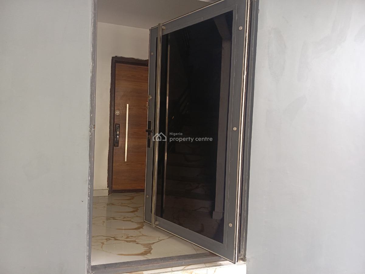 Spacious 2 Bedroom Apartment, Off Freedom Way, Lekki Phase 1, Lekki, Lagos, Flat / Apartment for Sale