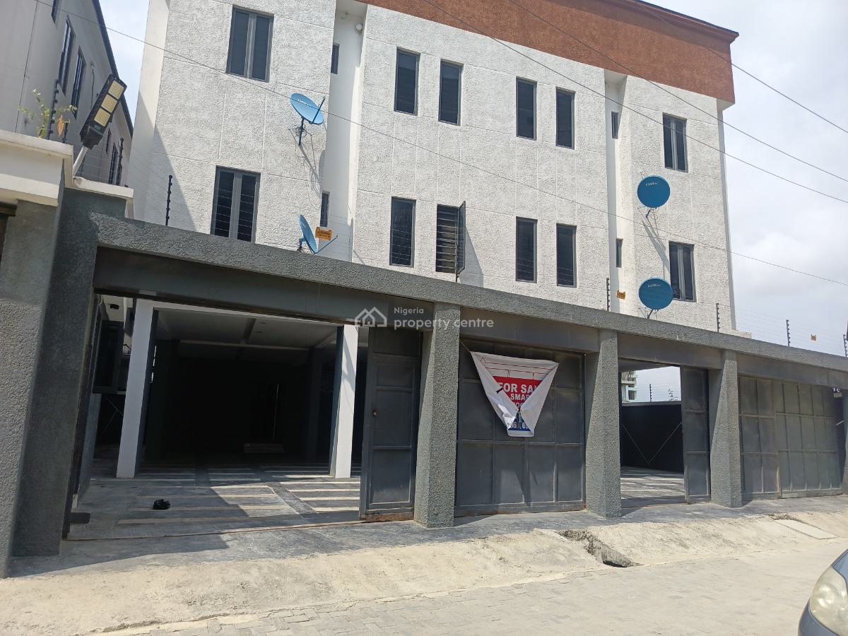 Spacious 2 Bedroom Apartment, Off Freedom Way, Lekki Phase 1, Lekki, Lagos, Flat / Apartment for Sale