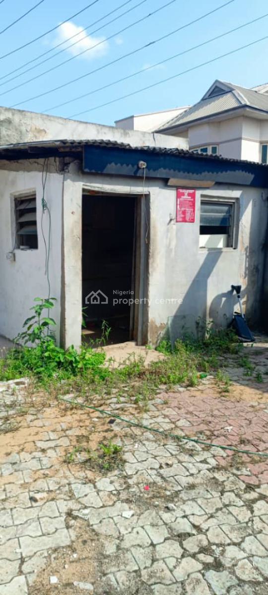 Demolishable 7 Bedroom Structure on 1058 Sq Meters, Ilupeju, Lagos, Detached Duplex for Sale