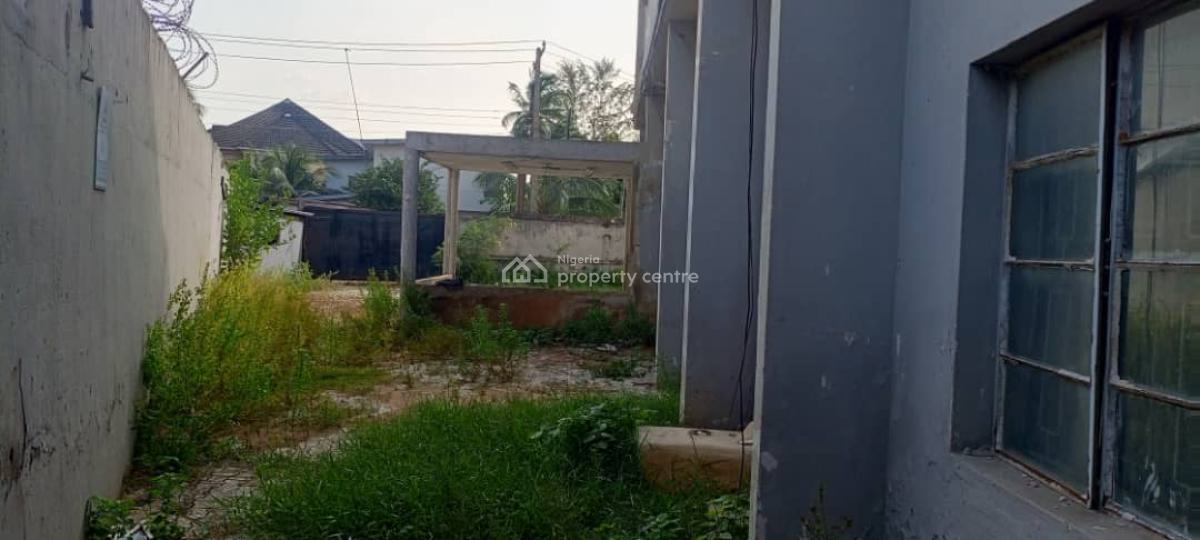 Demolishable 7 Bedroom Structure on 1058 Sq Meters, Ilupeju, Lagos, Detached Duplex for Sale