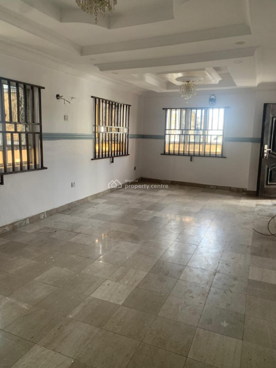 Well Maintained 3bedroom Apartment, Lekki Phase 1, Right Hand Side, Lekki, Lagos, House for Rent