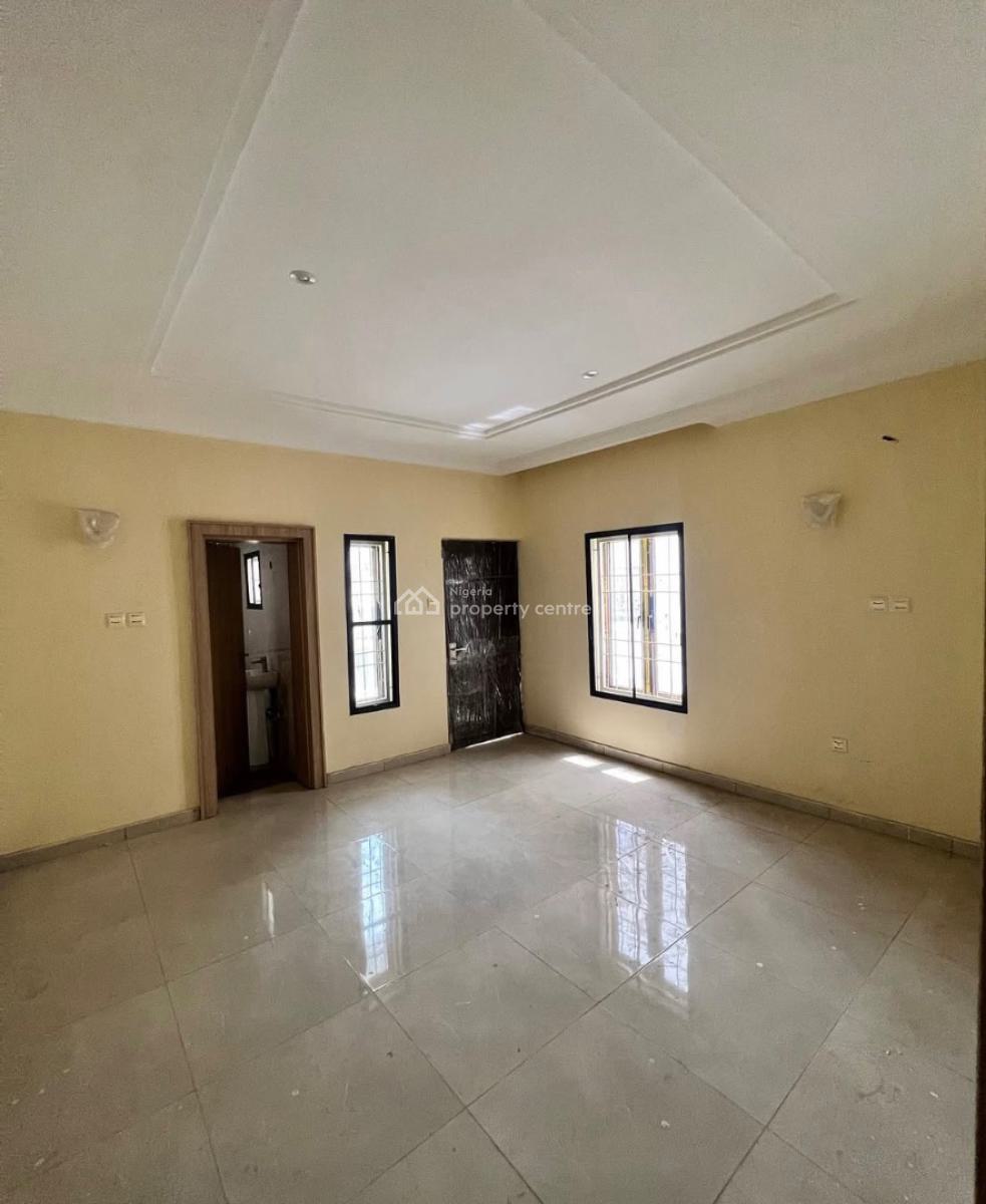 4-bedroom Semi-detached Duplex, Guzape District, Abuja, Semi-detached Duplex for Sale