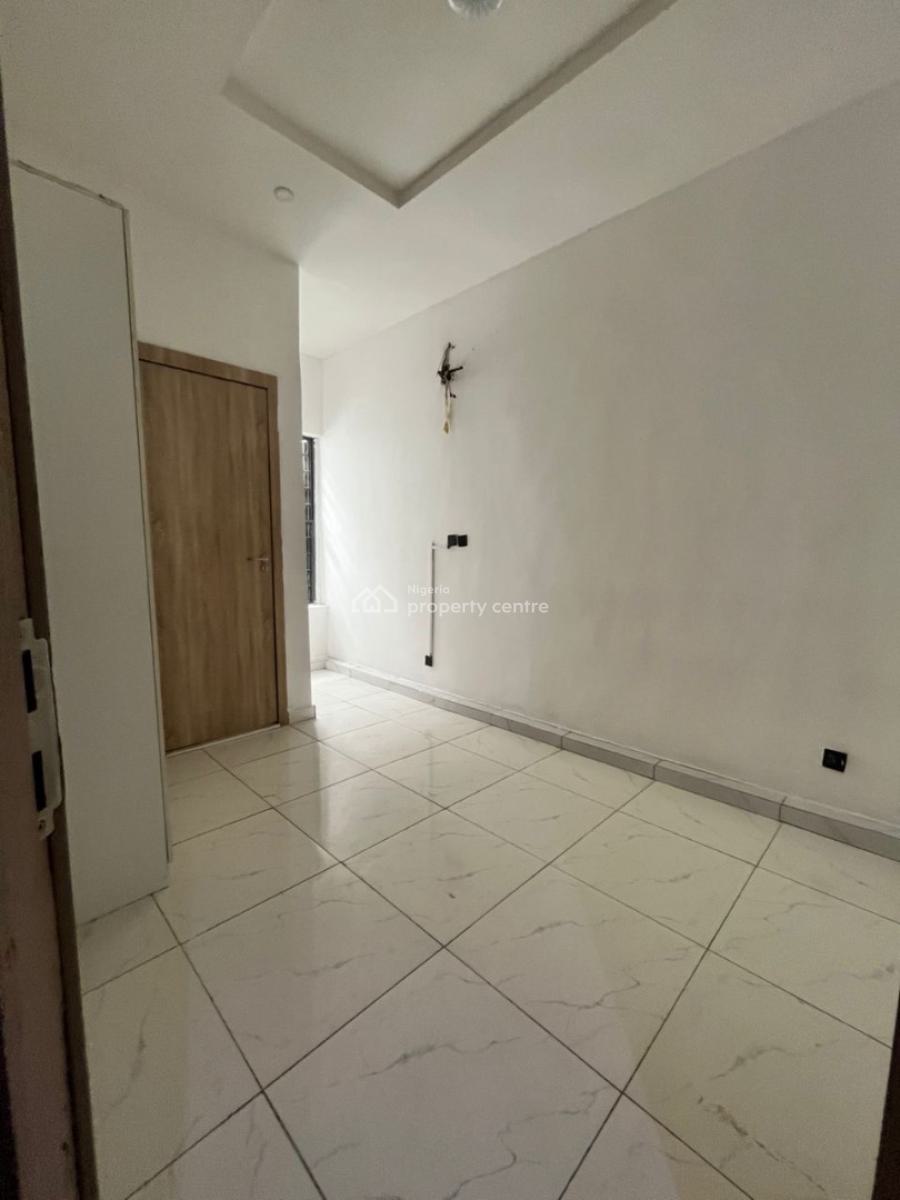 Spacious Single Room in Shared Apartment on a Secured Estate, Alexander Estate, Orchid Road, Lekki, Lagos, Self Contain (single Rooms) for Rent
