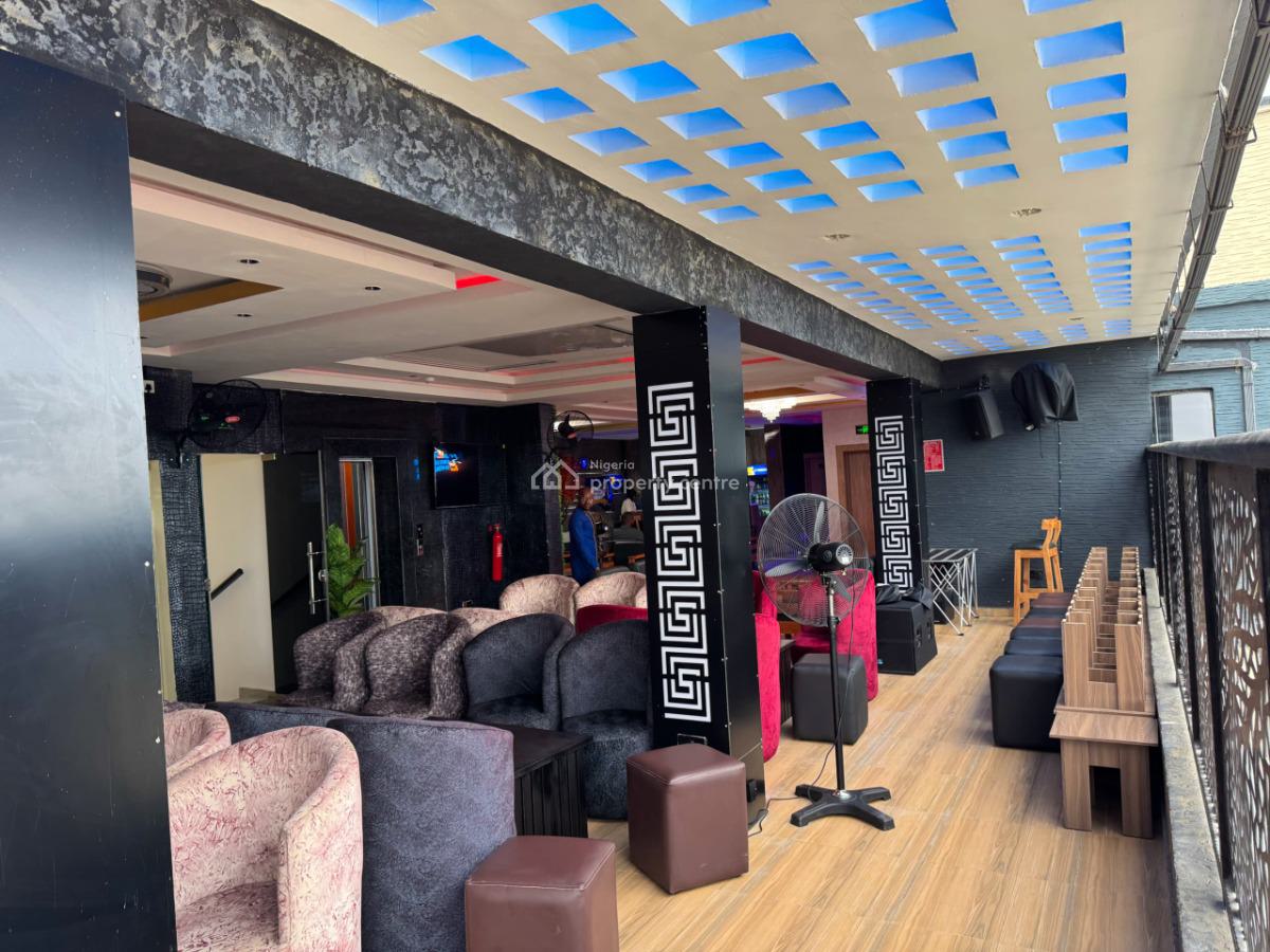 Safari Dream Room, Ago Palace, Isolo, Lagos, Flat / Apartment Short Let