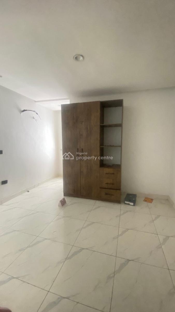 2bedroom Apartment, Ologolo, Lekki, Lagos, Flat / Apartment for Rent