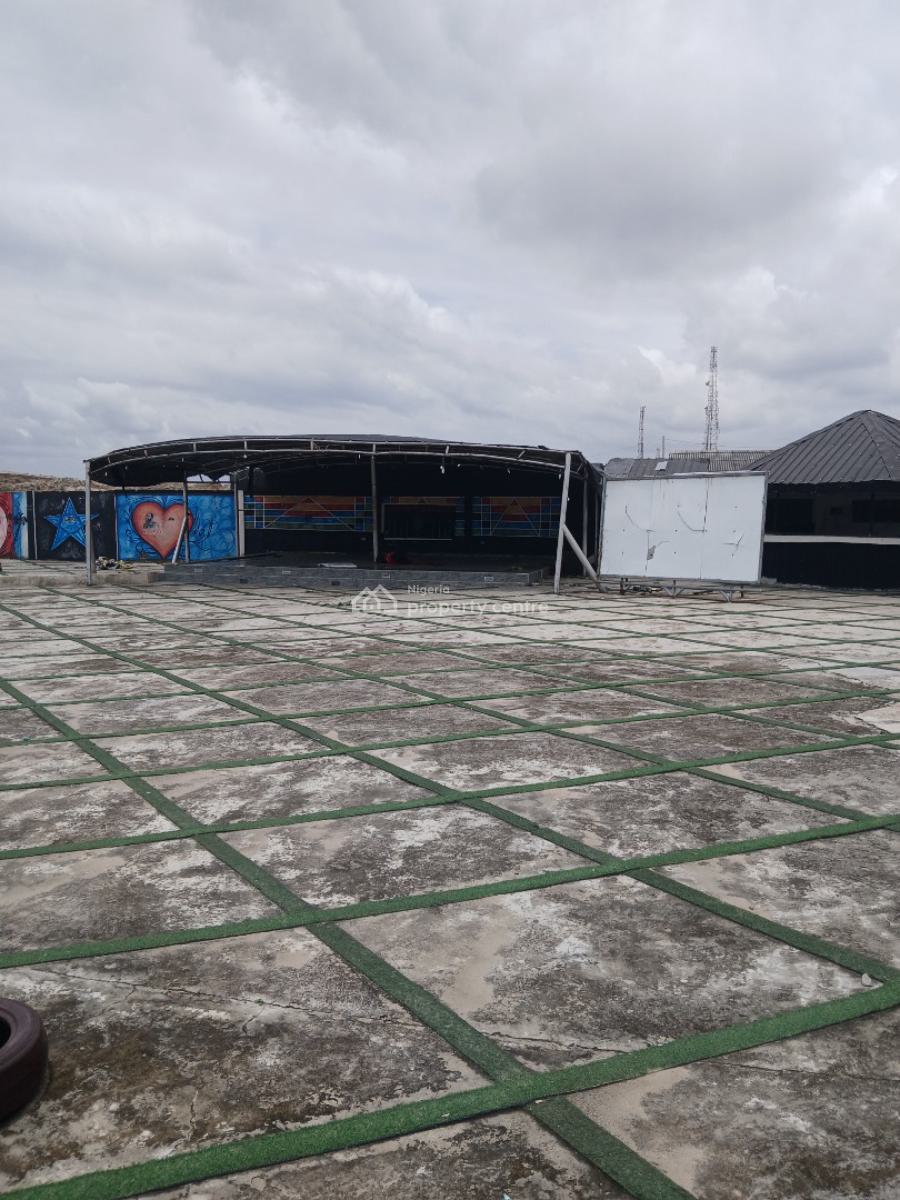 a Very Large Open Space, Along Ado Road, Ajah, Lagos, Restaurant / Bar for Rent