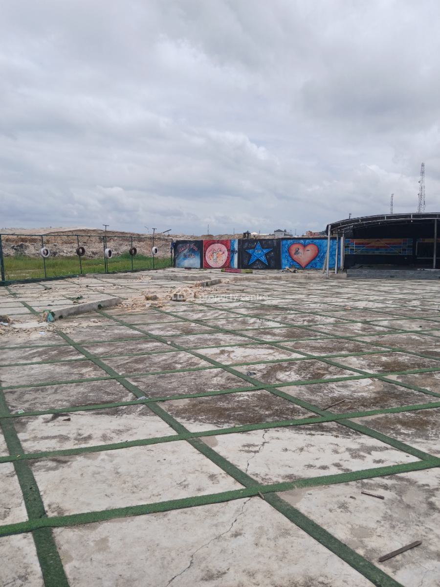 a Very Large Open Space, Along Ado Road, Ajah, Lagos, Restaurant / Bar for Rent