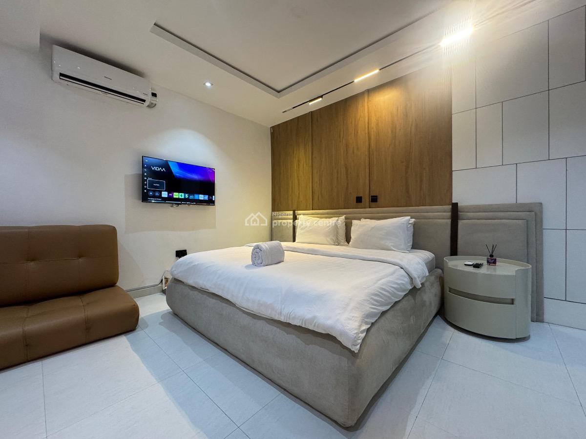 Luxury 2 Bedroom Apartments with Ps5, Ikate, Lekki, Lagos, Flat / Apartment Short Let