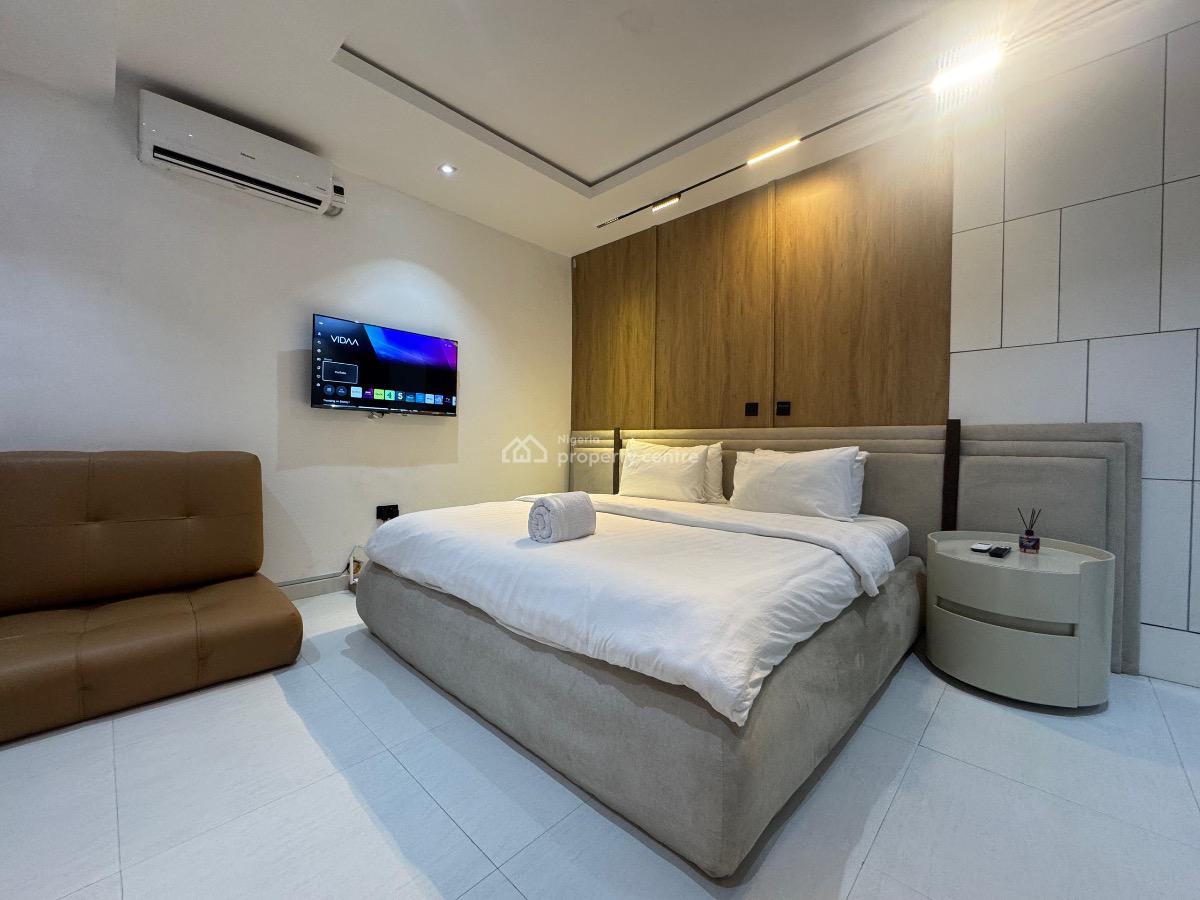 Luxury 2 Bedroom Apartments with Ps5, Ikate, Lekki, Lagos, Flat / Apartment Short Let