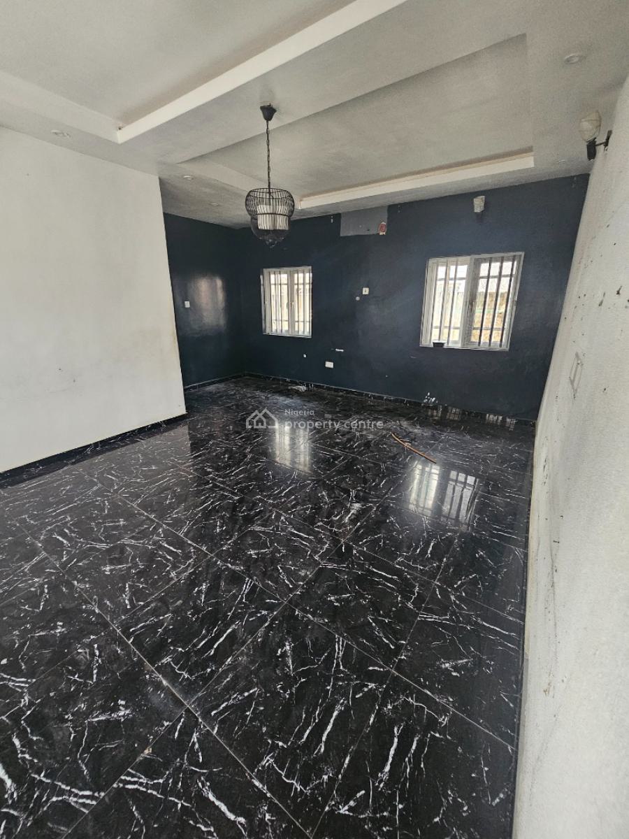 Nicely Renovated 4-bedroom Terrace, Meadow-view Estate, Ogombo, Ajah, Lagos, Terraced Duplex for Rent