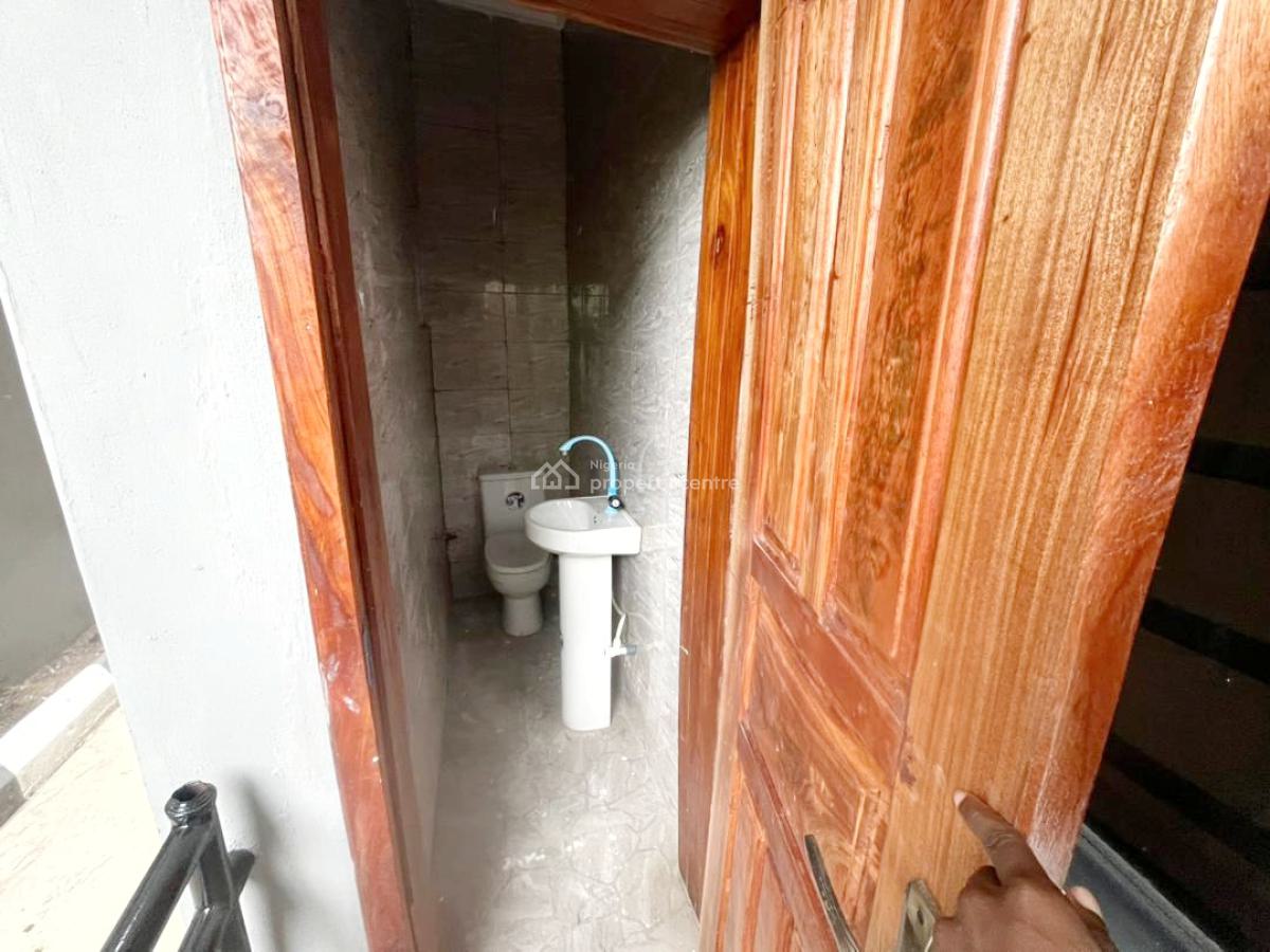 Luxury & Newly Built 2 Bedroom Apartment, Phase 1, Magodo, Lagos, Flat / Apartment for Rent