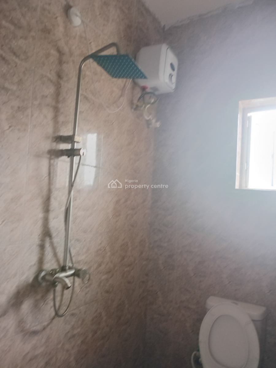 Luxury Miniflat Upstairs Apartment P.o.p Ceilings. Visitors Toilet, Awoyaya New Road Gbetu, Awoyaya, Ibeju Lekki, Lagos, Mini Flat (room and Parlour) for Rent