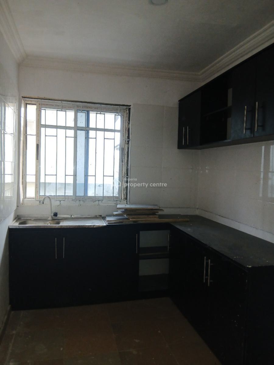Superb Executive Three Bedroom, Yaba, Lagos, Flat / Apartment for Rent