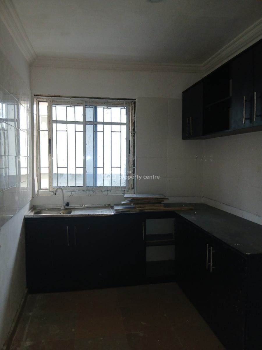 Superb Executive Three Bedroom, Yaba, Lagos, Flat / Apartment for Rent