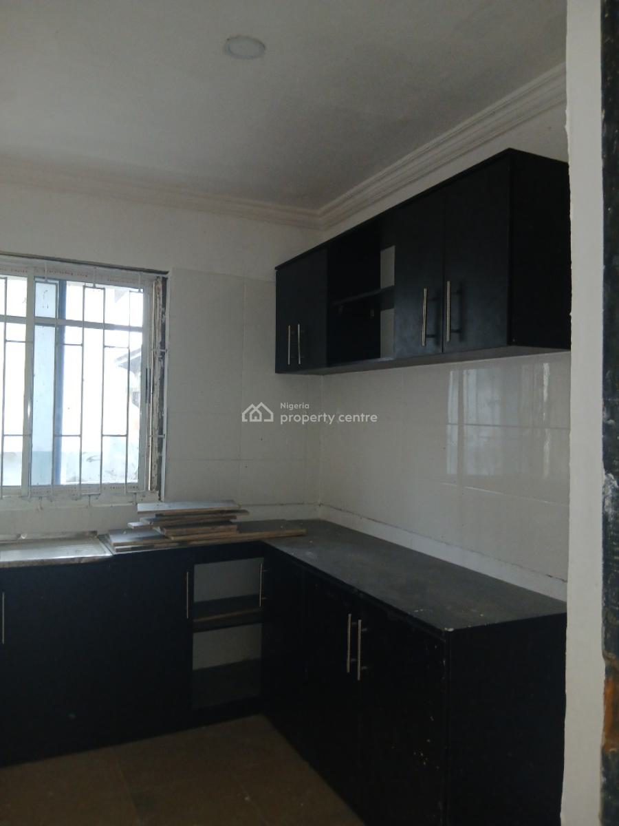 Superb Executive Three Bedroom, Yaba, Lagos, Flat / Apartment for Rent