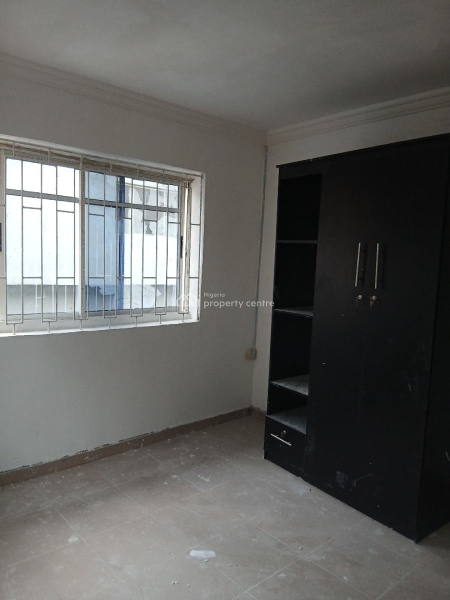 Superb Executive Three Bedroom, Yaba, Lagos, Flat / Apartment for Rent