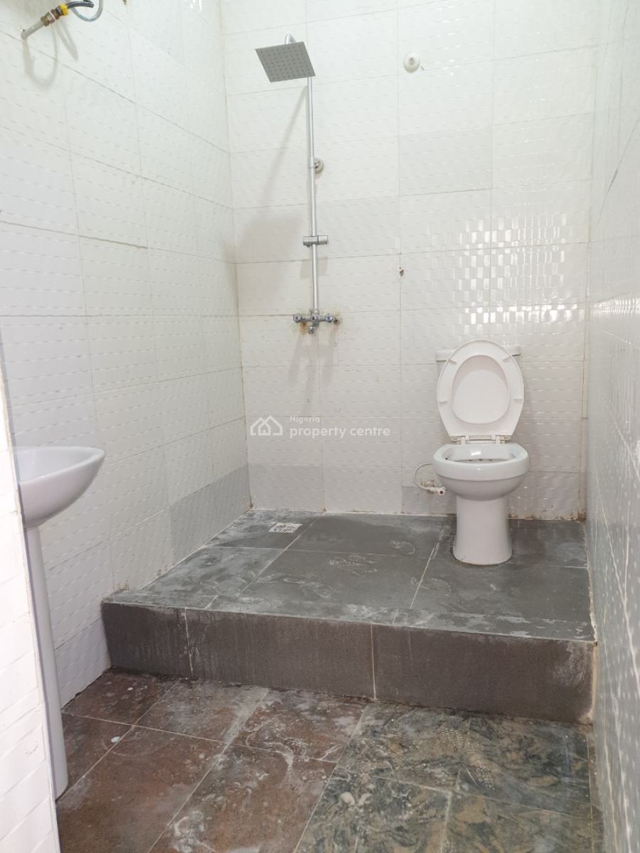 Spacious 2 Bedrooms Flat, Idado Estate, Lekki, Lagos, Flat / Apartment for Rent