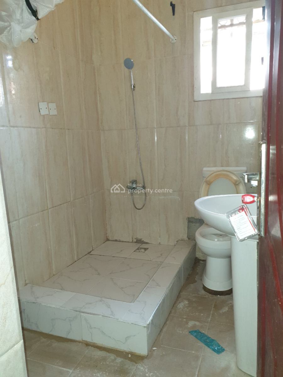 Spacious 2 Bedrooms Flat, Idado Estate, Lekki, Lagos, Flat / Apartment for Rent