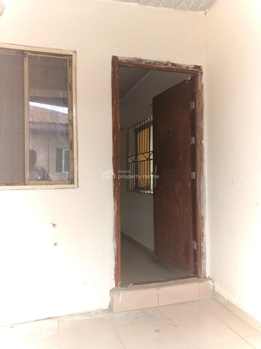 a Lovely Spacious Room Self Contain Upstairs Apartment., Royal Palmwill Estate Badore Road, Badore, Ajah, Lagos, Self Contain (single Rooms) for Rent