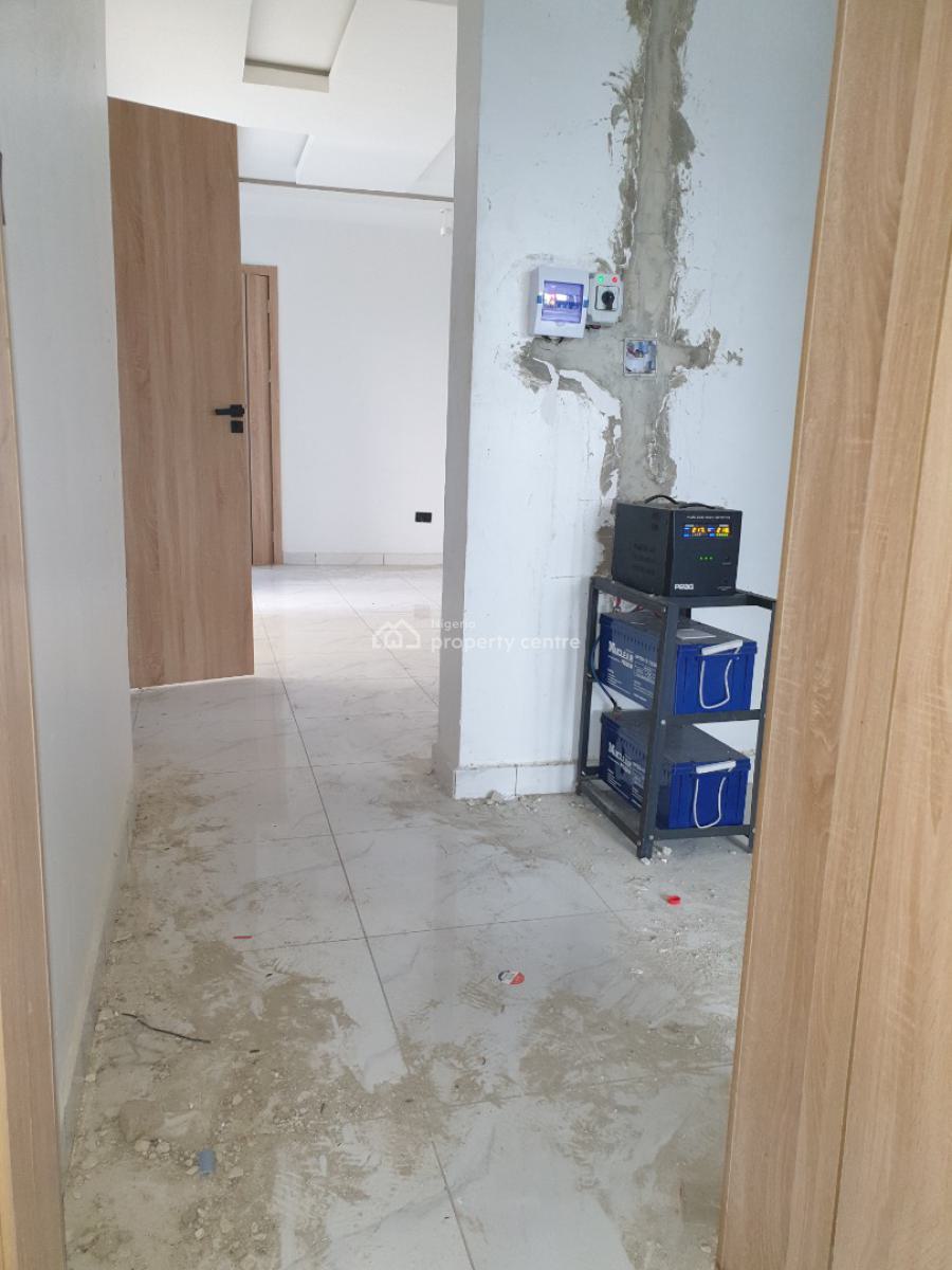 Spacious 2bedroom Service, Ologolo, Lekki, Lagos, Flat / Apartment for Rent