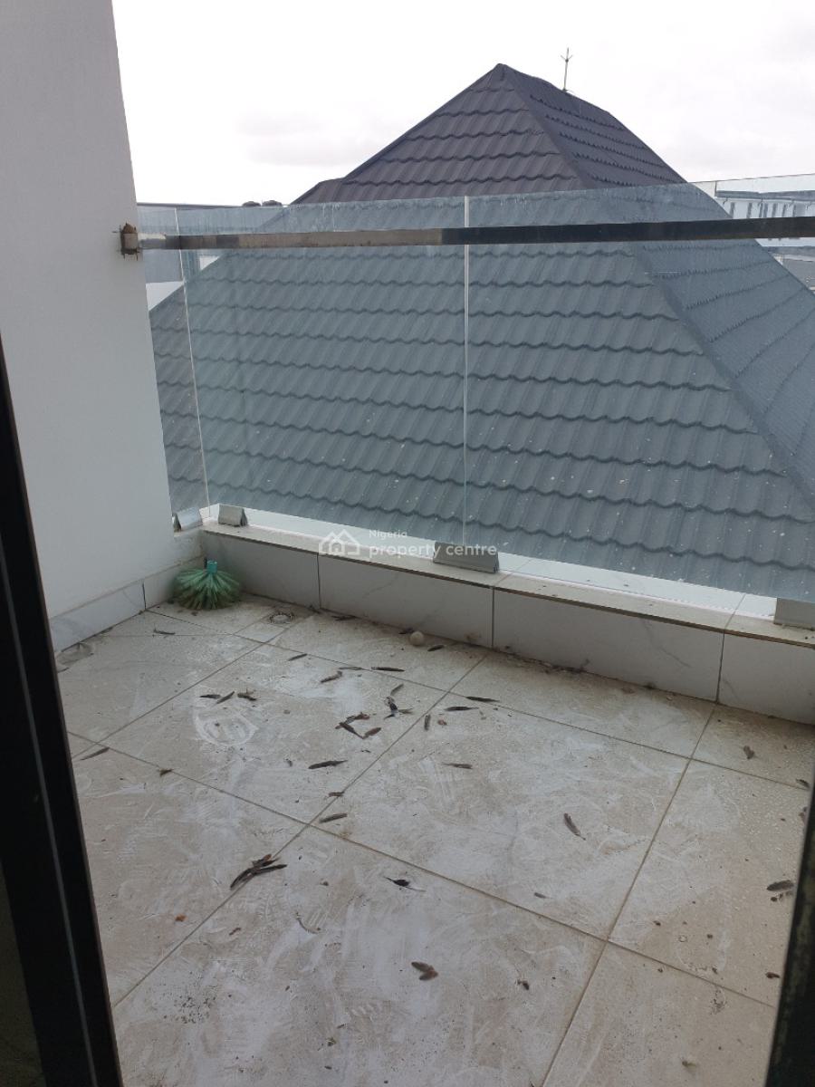 Spacious 2bedroom Service, Ologolo, Lekki, Lagos, Flat / Apartment for Rent