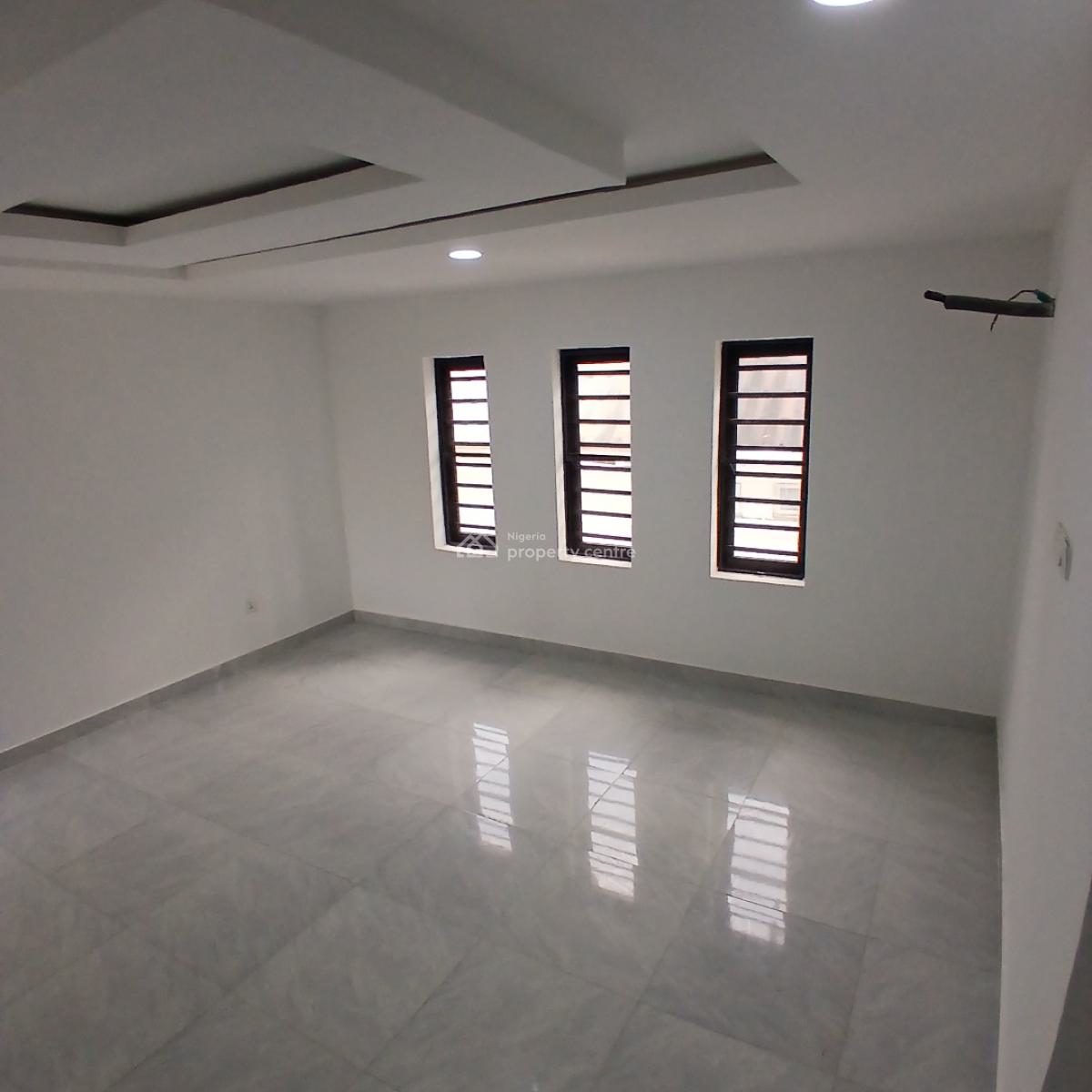 an Exquisite 4 Bedroom Terrace with 1 Study Rm, 1 Bq in Ologolo, Lekki, Ologolo, Lekki, Lagos, Semi-detached Duplex for Sale