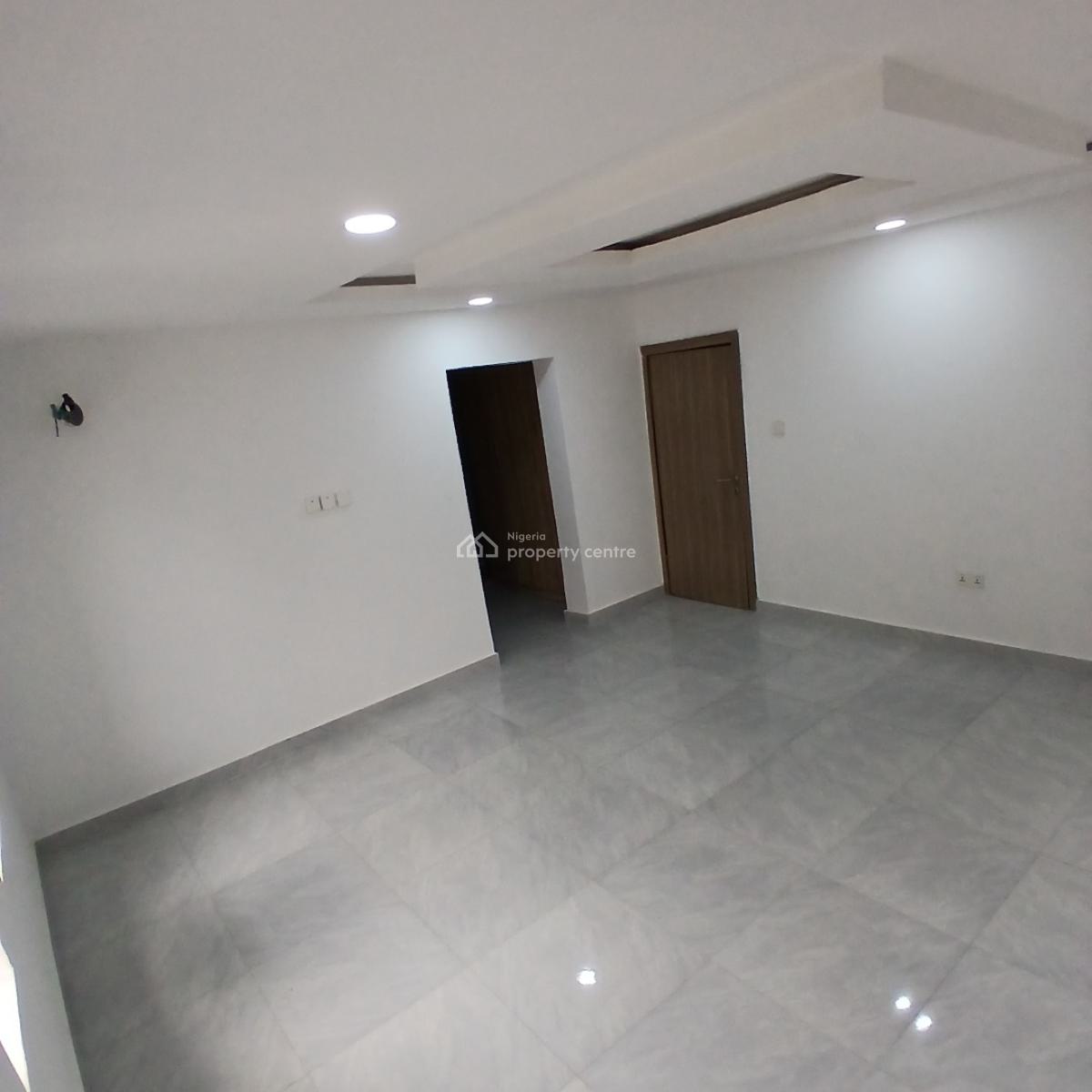 an Exquisite 4 Bedroom Terrace with 1 Study Rm, 1 Bq in Ologolo, Lekki, Ologolo, Lekki, Lagos, Semi-detached Duplex for Sale