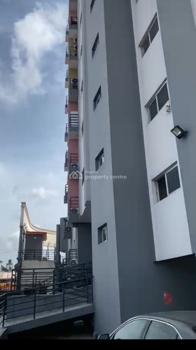 *very Lovely & Spacious 3 Bedroom Duplex with Bq*alagomeji Yaba, Alagomeji, Yaba, Lagos, Flat / Apartment for Sale
