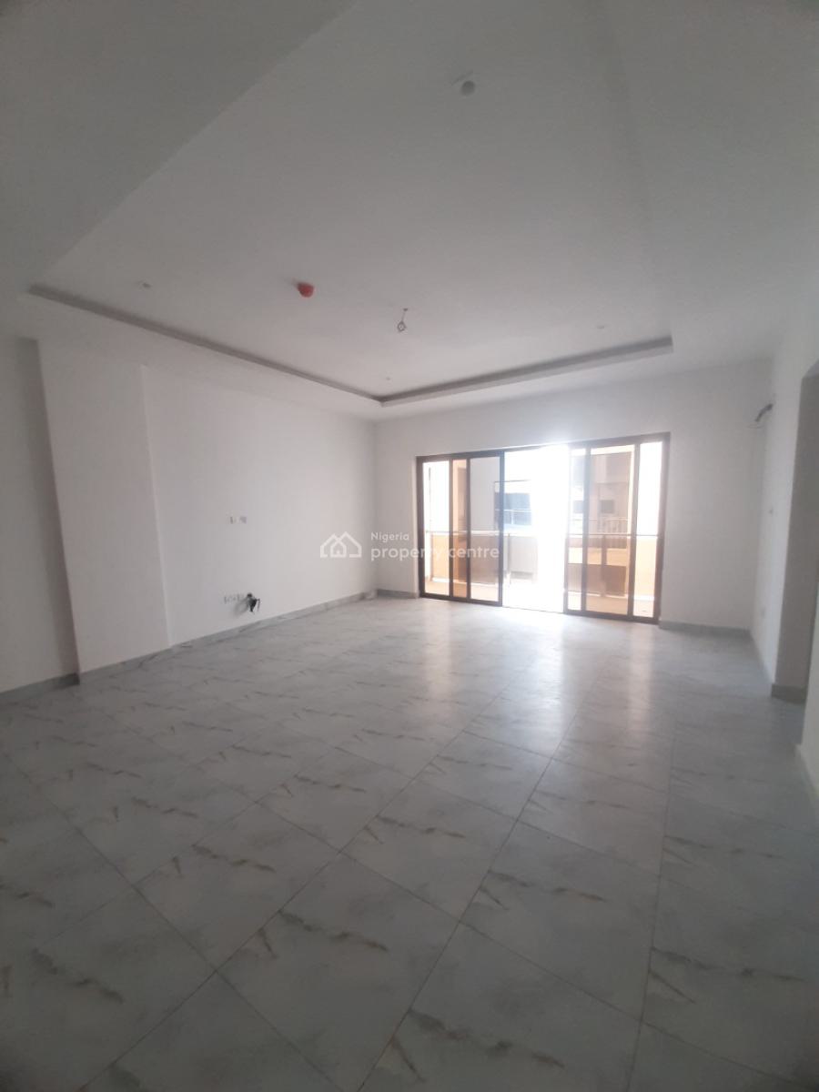 New and Serviced with 24/7 Power Supply 2 Bedroom En-suite Flat with F, Lekki Phase 1, Lekki, Lagos, Flat / Apartment for Sale