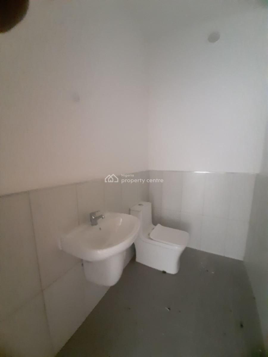 New and Serviced with 24/7 Power Supply 3 Bedroom En-suite Flat with F, Lekki Phase 1, Lekki, Lagos, Flat / Apartment for Sale