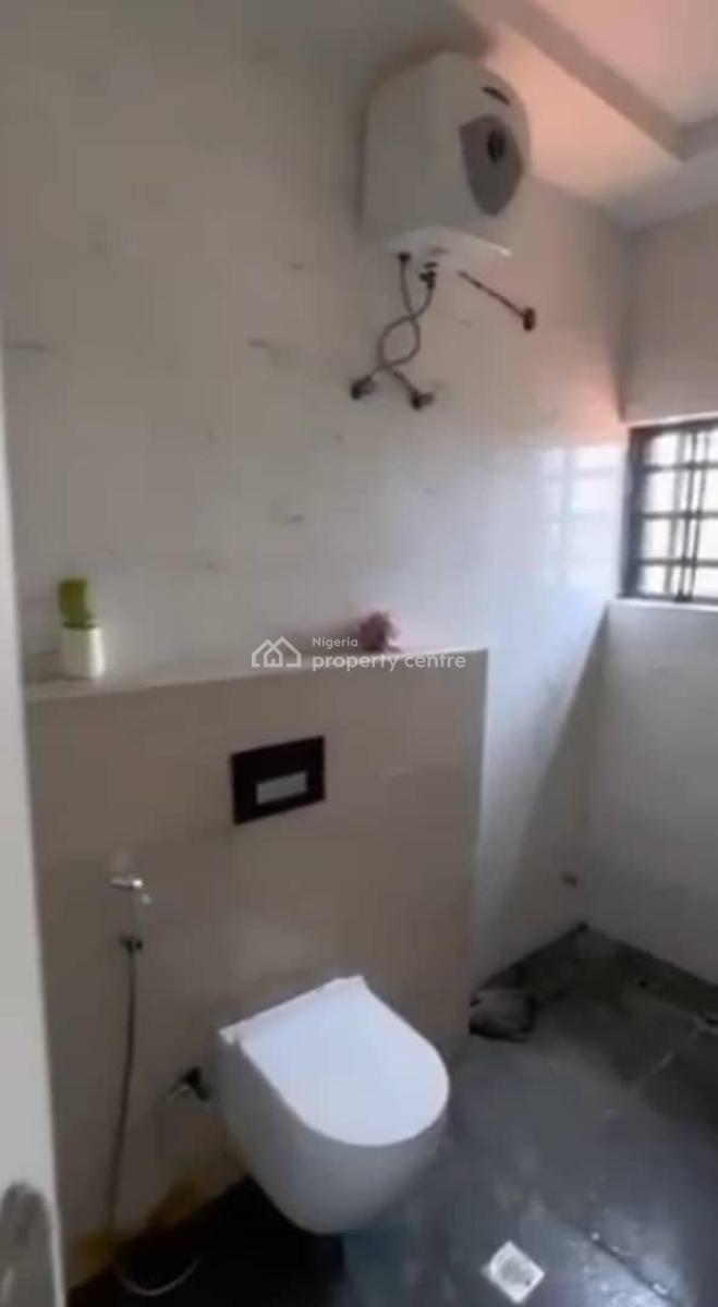 a Palatial 6 Bedroom Duplex, Okhoromi, Off Airport Road., Benin, Oredo, Edo, House for Sale