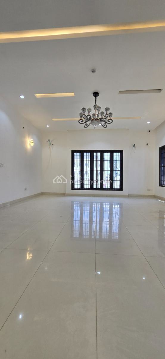 7 Bedroom Fully Detached Duplex with 2 Rooms Bq, Guest Chalet, Pool, Guzape District, Abuja, Detached Duplex for Sale