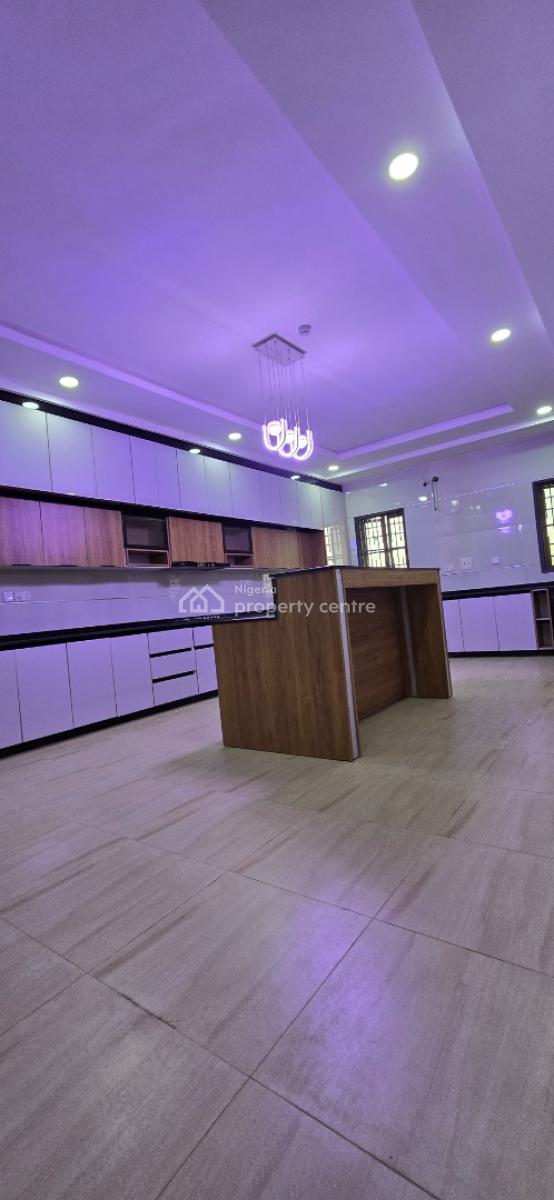 7 Bedroom Fully Detached Duplex with 2 Rooms Bq, Guest Chalet, Pool, Guzape District, Abuja, Detached Duplex for Sale