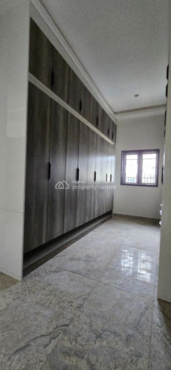 7 Bedroom Fully Detached Duplex with 2 Rooms Bq, Guest Chalet, Pool, Guzape District, Abuja, Detached Duplex for Sale