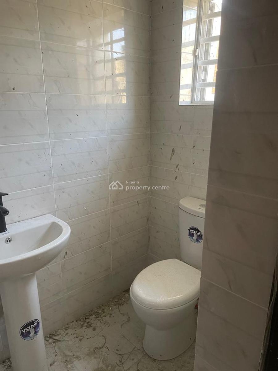 Luxurious 2 Bedroom Apartment Upstairs, Ogunfayo Awoyaya Ibeju Lekki Lagos, Ibeju Lekki, Lagos, Flat / Apartment for Rent