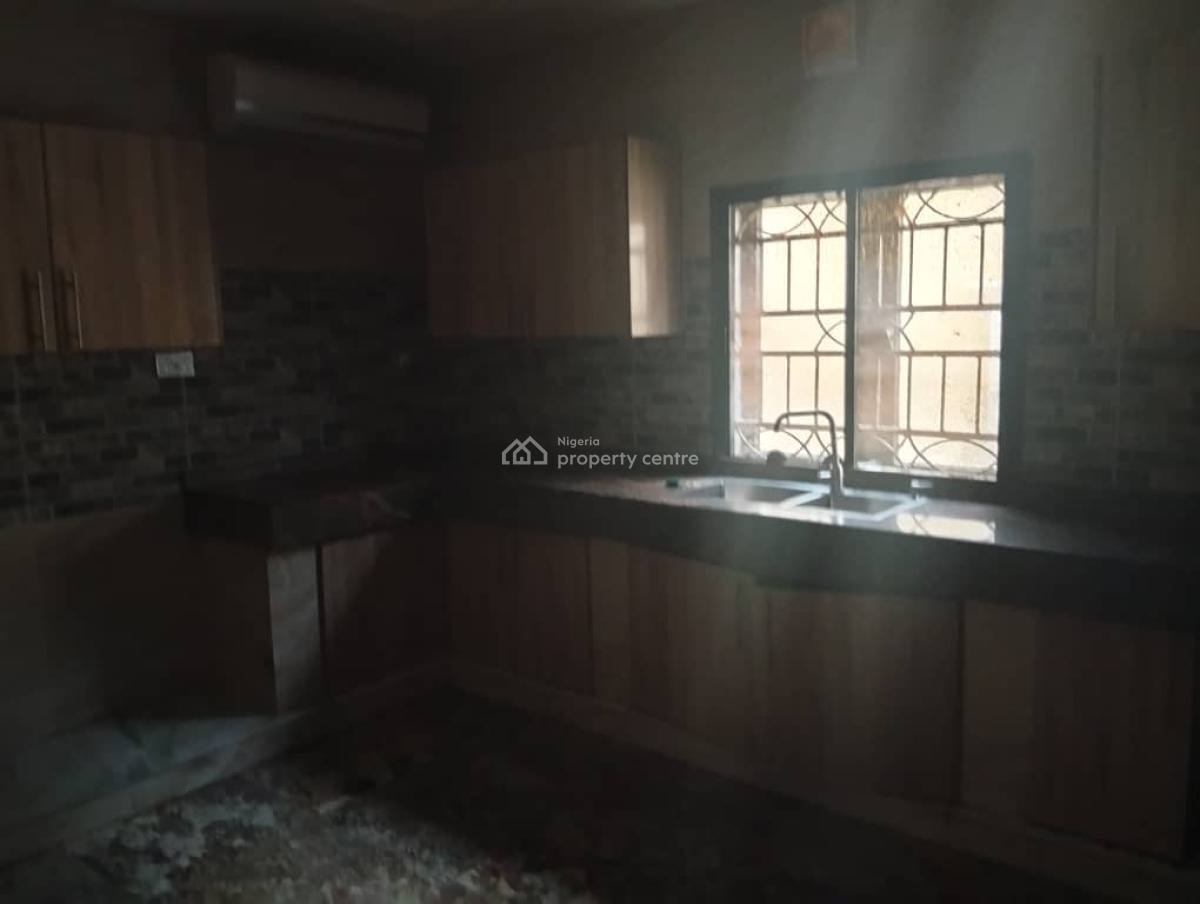 6-bedroom Duplex with 2bq, Airport Road, Lugbe District, Abuja, Detached Duplex for Rent