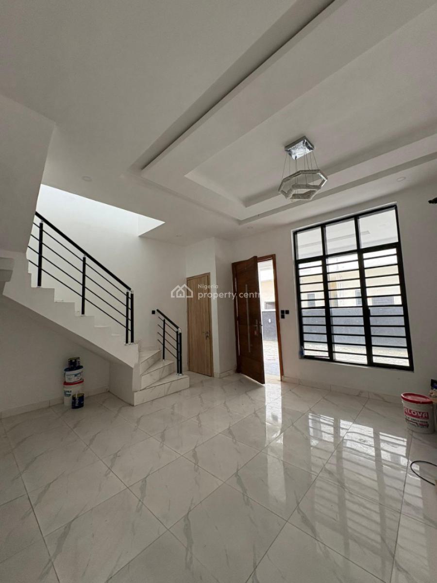 3/4 Bedroom Duplex with Massive Compound & Good Water Supply, Ikota, Lekki, Lagos, Terraced Duplex for Sale
