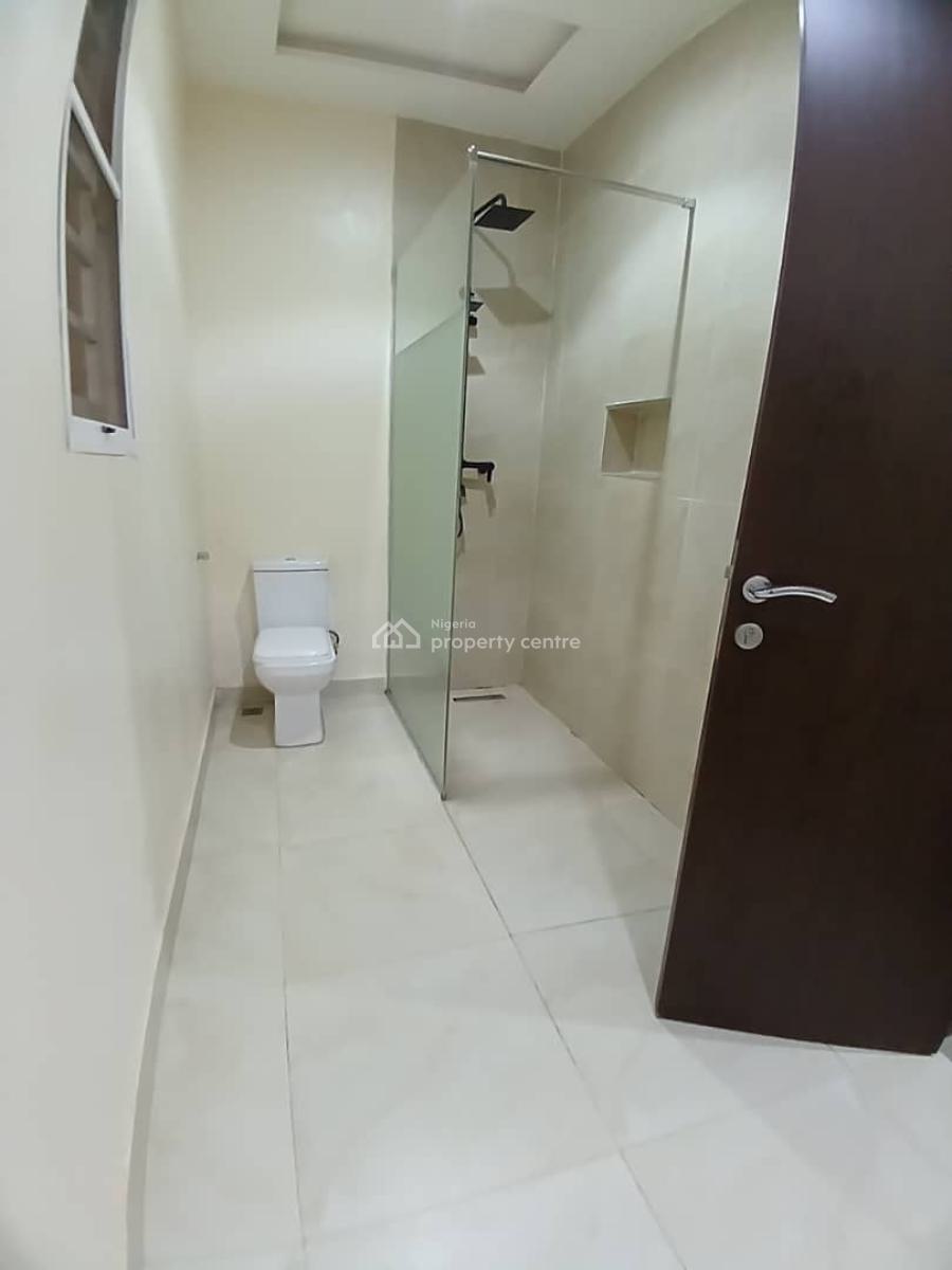 Spacious and Well Renovated Servied 3 Bedroom Flat with a Bq, Asokoro District, Abuja, Terraced Duplex for Rent