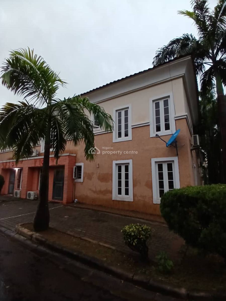 Spacious and Well Renovated Servied 3 Bedroom Flat with a Bq, Asokoro District, Abuja, Terraced Duplex for Rent