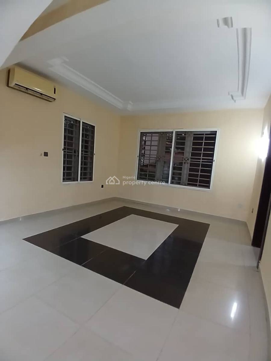 Spacious and Well Renovated Servied 3 Bedroom Flat with a Bq, Asokoro District, Abuja, Terraced Duplex for Rent