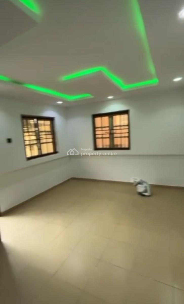 Decent and Renovated 2 Bedroom Flat, Gra, Ogudu, Lagos, Flat / Apartment for Rent